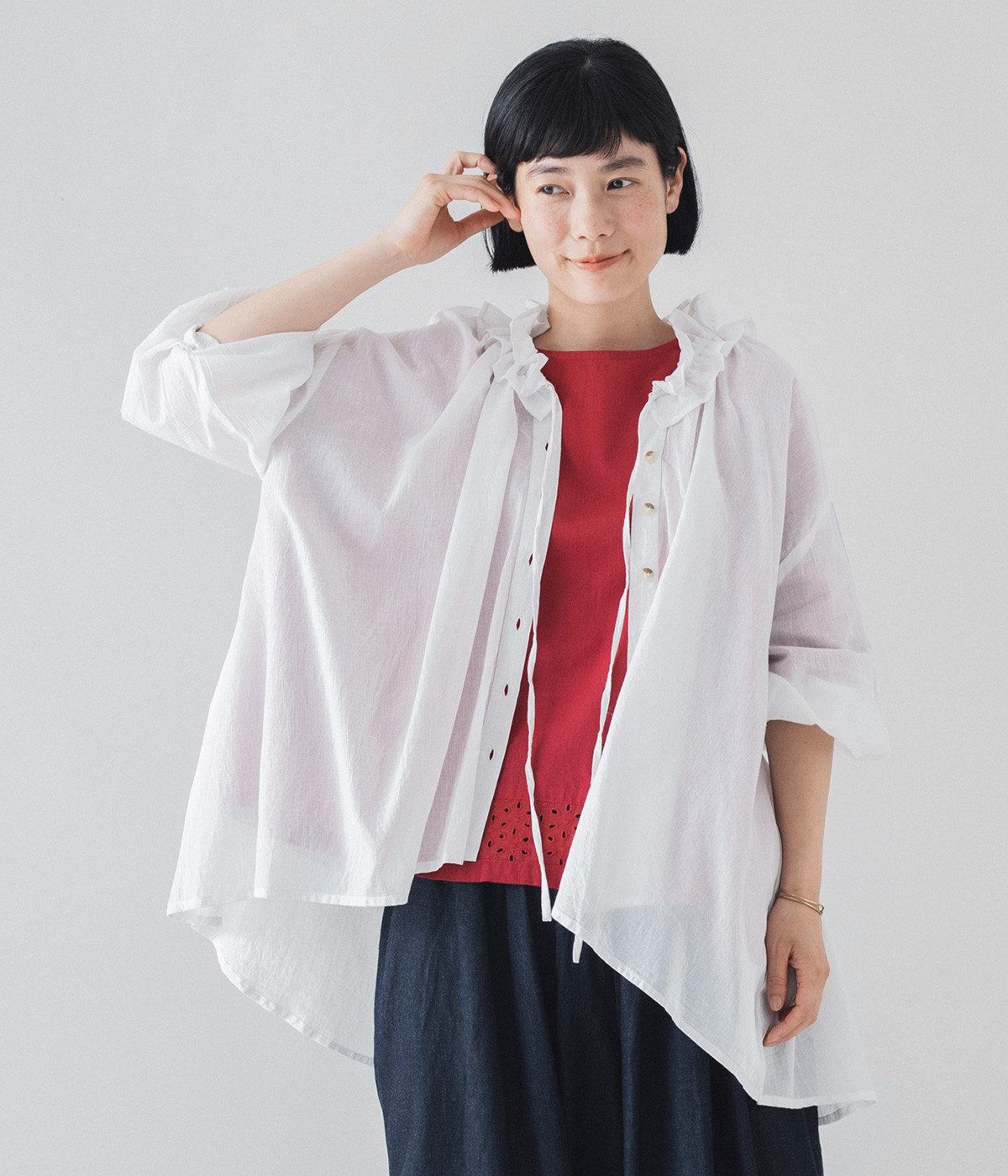 コットンボイルフリルカラーブラウス(オフホワイト-M)