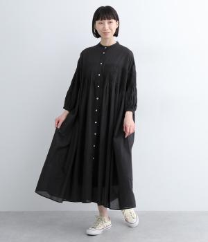 コットンキャンブリック切替ピンタックワンピース(ブラック-L)