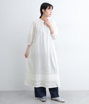 コットンリネンキャンブリックはしごレース×ピンタックワンピース(オフ-L)
