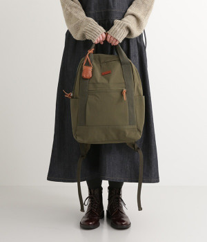 リンクルナイロン　カウレザーリュック(カーキ-ONESIZE)