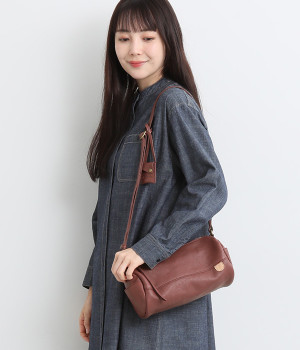 カウレザーロールショルダーバッグ(ワイン-ONESIZE)