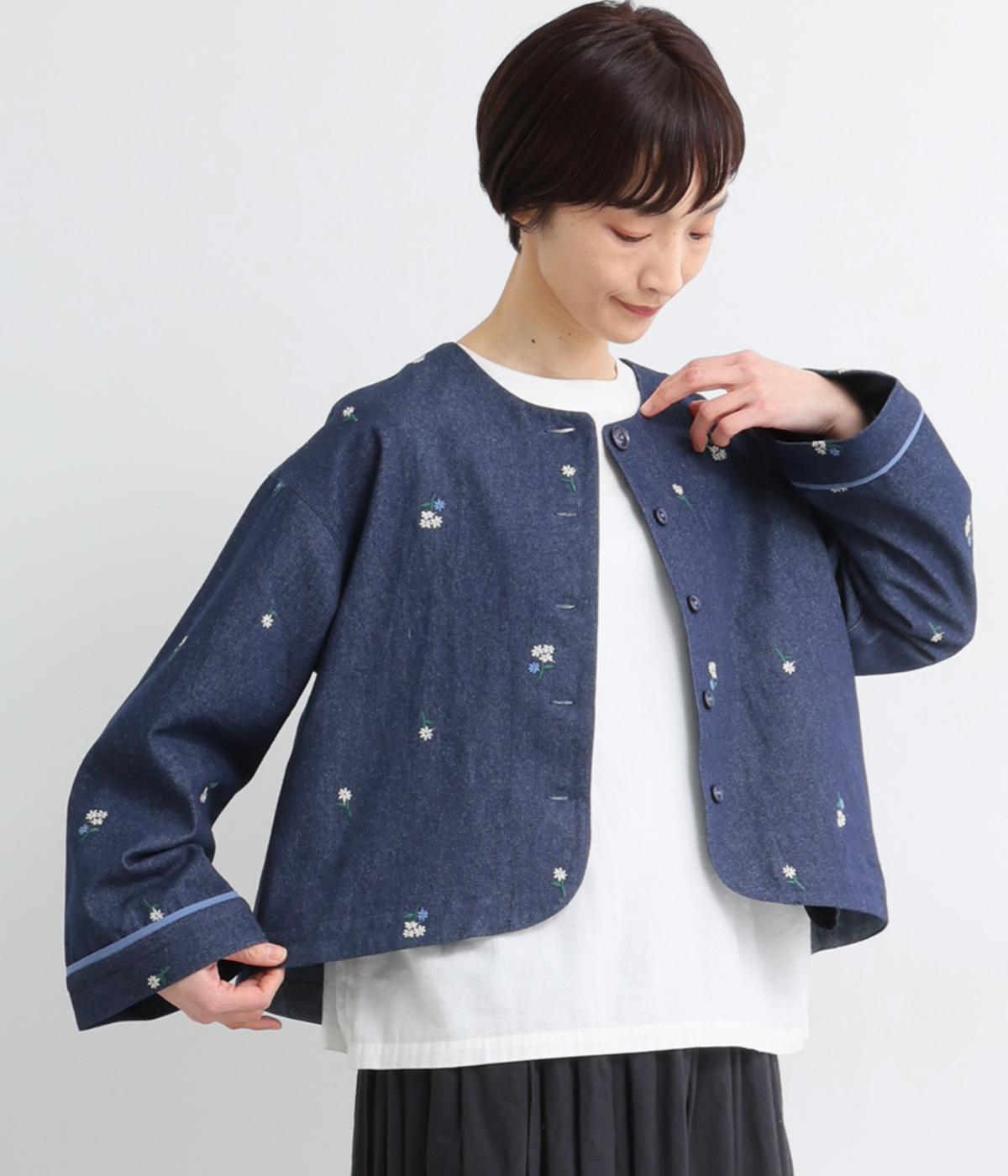 フラワー刺繍クロップドジャケット(インディゴ-F)