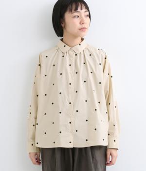 ドット刺繍丸襟ドルマンシャツ（キナリ・F）