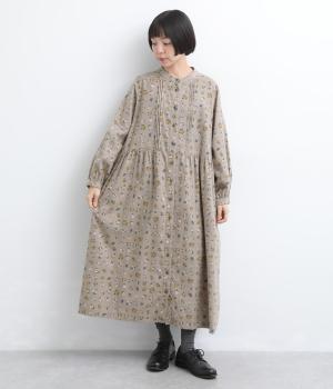 ピンタックギャザー起毛花柄ワンピース（グレージュ・F）