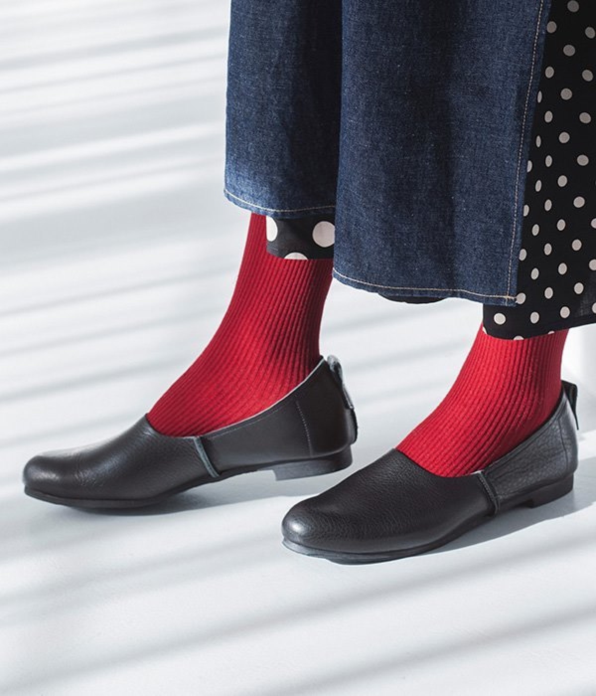 シュリンクレザー　フラットシューズ(ブラック-230)