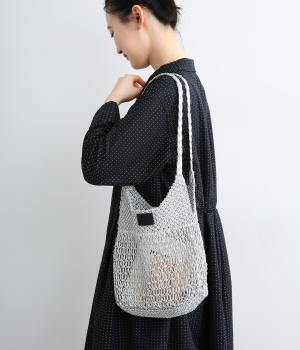 手編みのメタリックマクラメ　ショルダーバッグ