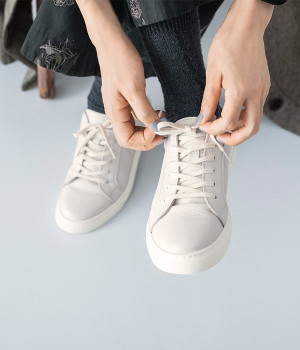 かかとクッションスニーカー