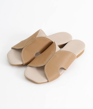 ステッチサンダル