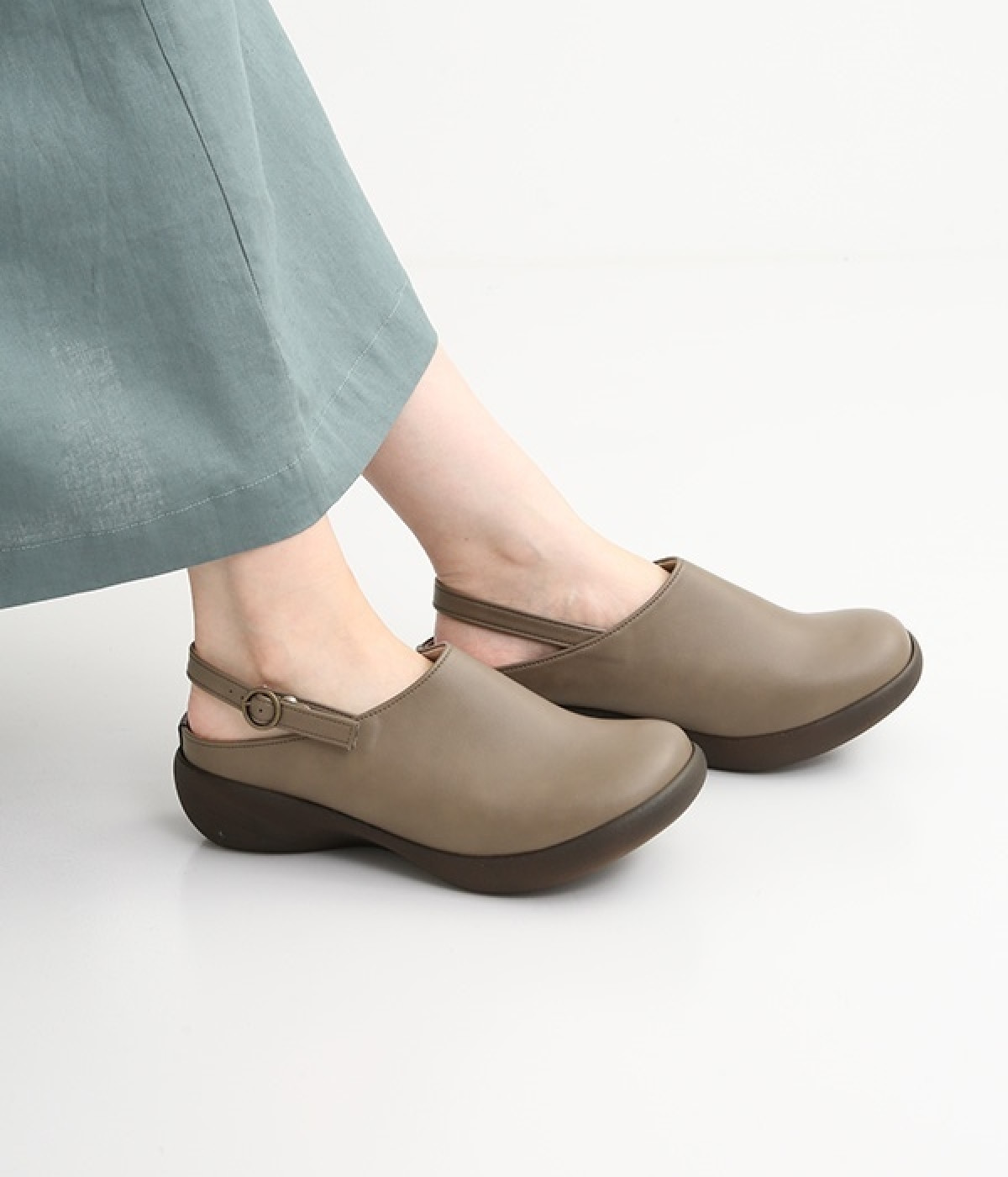 ローウェッジソール　サボサンダル(トープ-S)