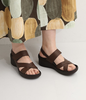 クロスベルトサンダル　グミインソール(ブラウン-S)