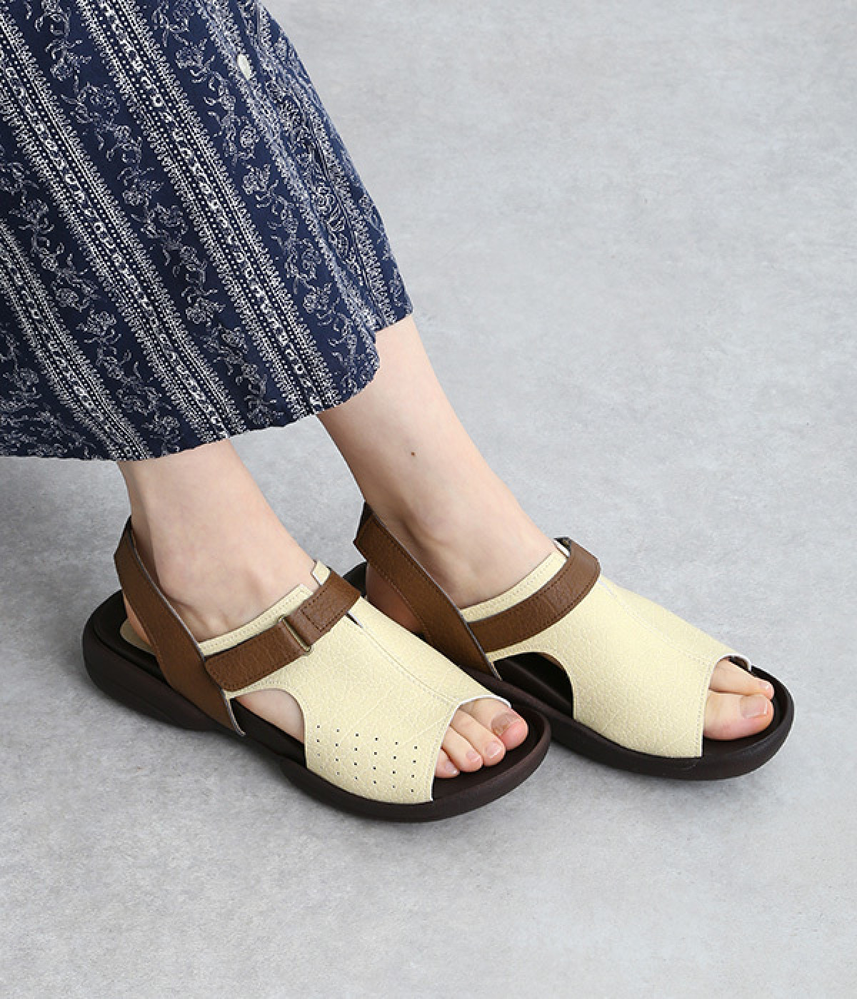 フロントベルトサンダル(アイボリー-S)