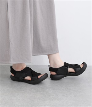 グミインソール　メッシュサンダル