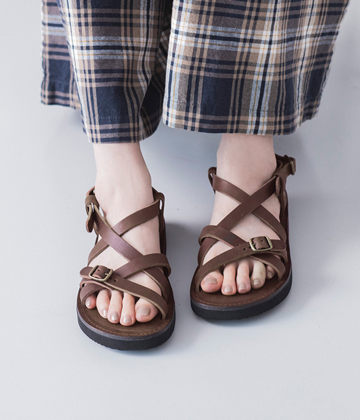 GAYA　クロスベルトサンダル(ダークブラウン-23)