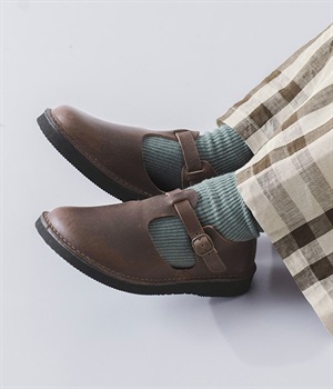 GUNA　Tストラップシューズ(ダークブラウン-235)