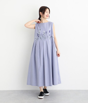 コットンリネン平織パーツ刺繍スリーブレスワンピース(ラベンダー-ONESIZE)
