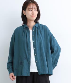 コットンダブルガーゼ刺繍入りギャザーシャツブラウス(ブルーグリーン-F)