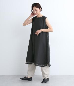 レーヨンリネン刺繍入りノースリーブワンピース(チャコールグレー-ONESIZE)