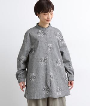 コットンリネン花刺繍タックフリルブラウス(ブラック-F)