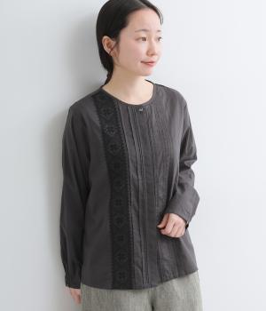ローンオリエンタル刺繍ピンタックブラウス(チャコールグレー-F)