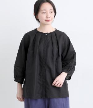 コットンリネン　袖花モチーフブラウス(ブラック-F)