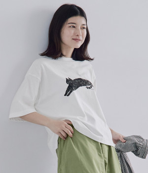 ラフィ天竺猫の手も借りたいプリントワイドTシャツ(オフホワイト-ONESIZE)