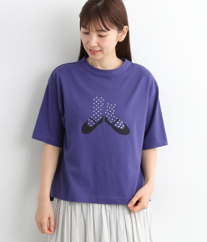 ラフィ天竺ワイドTシャツ　ソックス箔プリント(ブルー-ONESIZE)