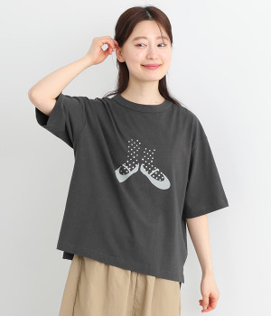 ラフィ天竺ワイドTシャツ　ソックス箔プリント(スミクロ-ONESIZE)