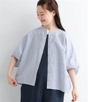 コットンリネンパフスリーブドルマンシャツ(ネイビーストライプ-ONESIZE)