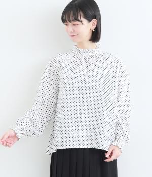 コットンブロードバック釦フリル襟ブラウス(袖口シャーリング)