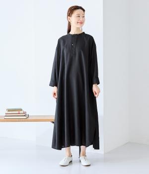 コットンリネン平織り変形ヘンリーネック8分袖シャツワンピース(ブラック-ONESIZE)