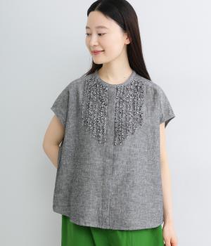 コットンリネン平織りシャンブレーフリル使いフレンチブラウス(ブラックシャンブレー-F)