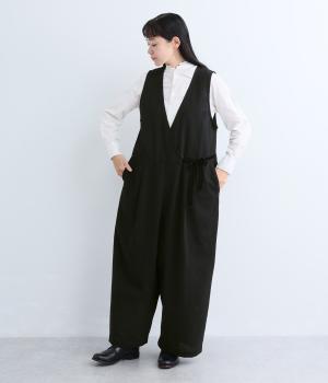 コットンリネン先染めカシュクールサロペットパンツ（ブラック・F）