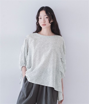 ドット柄プルオーバー(ホワイト-ONESIZE)