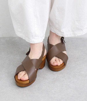 クロスベルトヒールサンダル(ダークブラウン-L)