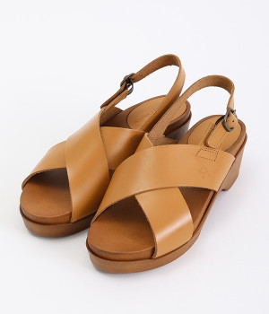 クロスベルトヒールサンダル(キャメル-L)