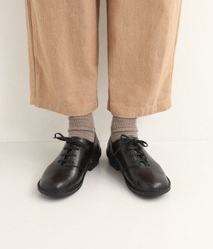 レザー　レースアップシューズ　ハーフン(ブラック-230)