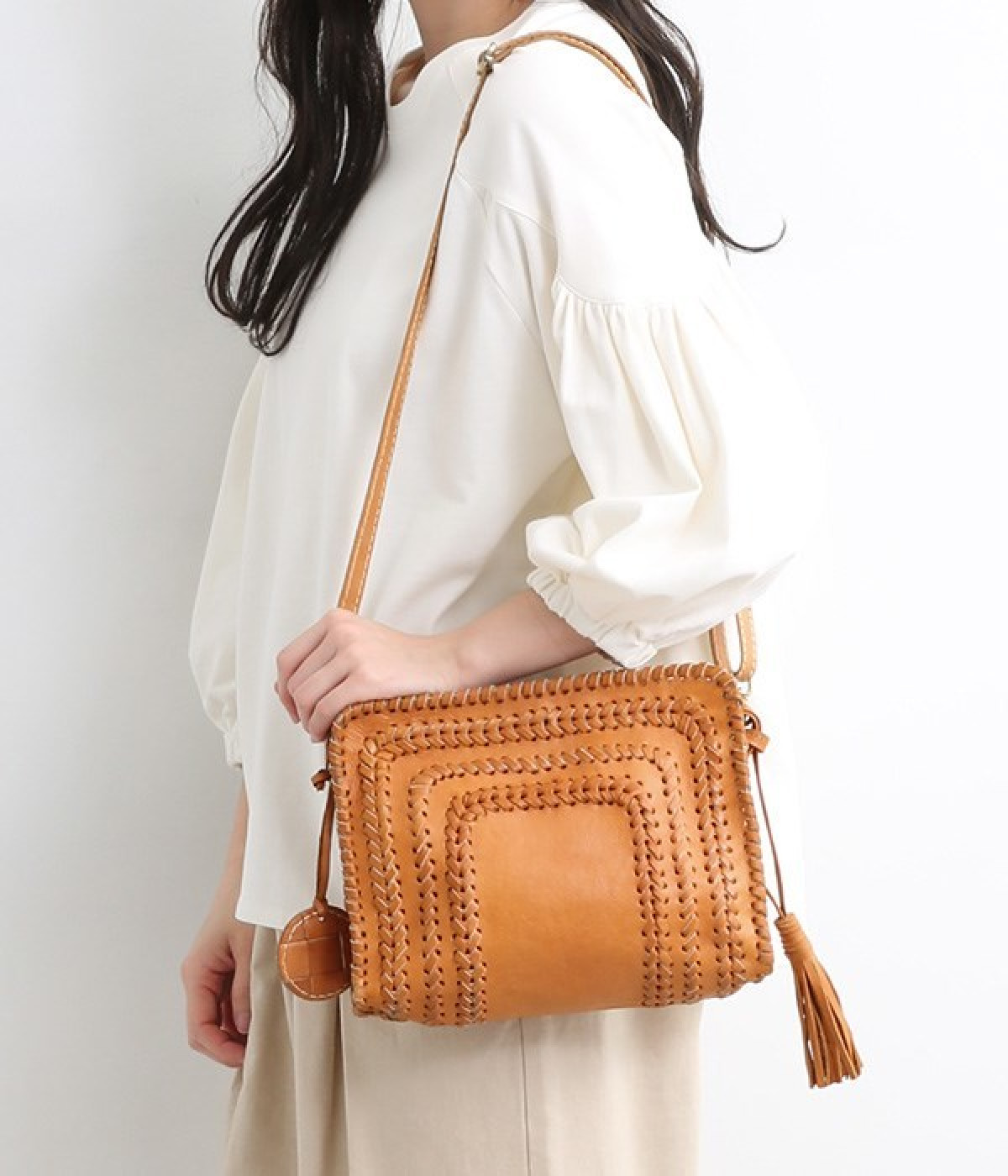 カウレザー　ステッチショルダーバッグ(ブラウン-ONESIZE)