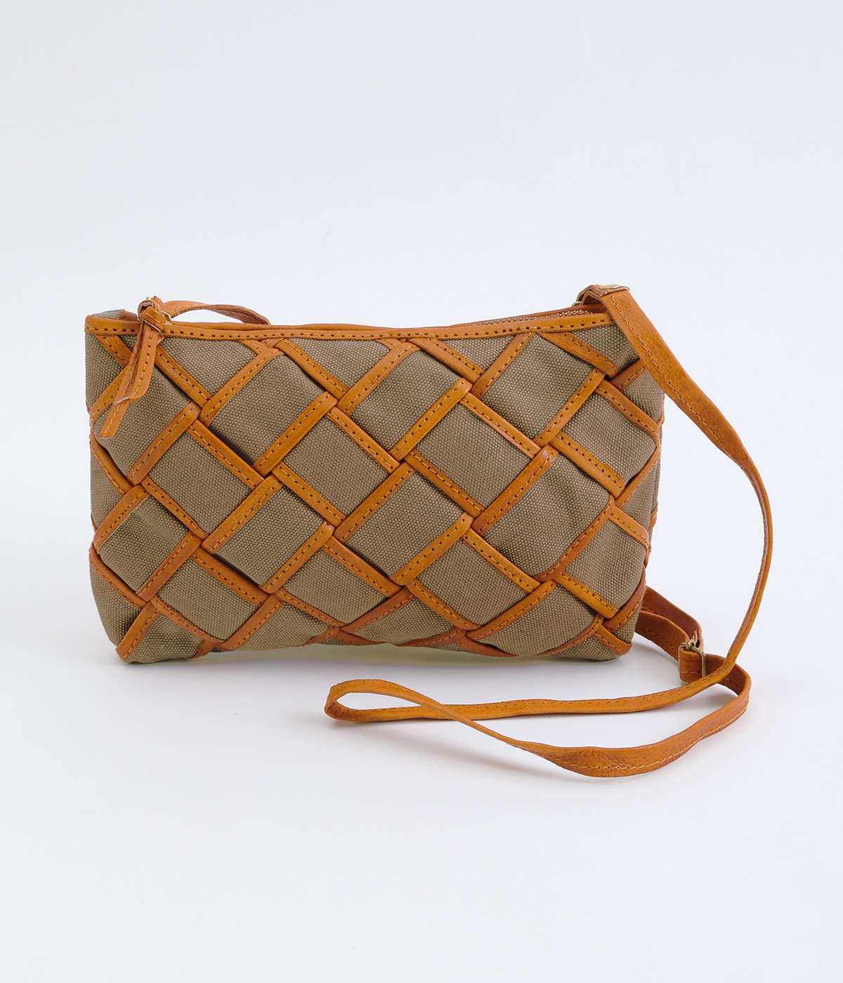 レザー×キャンバス　メッシュミニショルダー(オーク-ONESIZE)