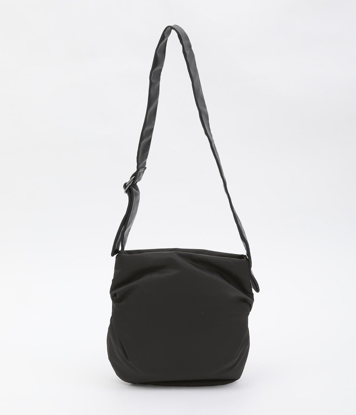 デュ―ロン×レザー　ショルダーバッグ(ブラック-F)