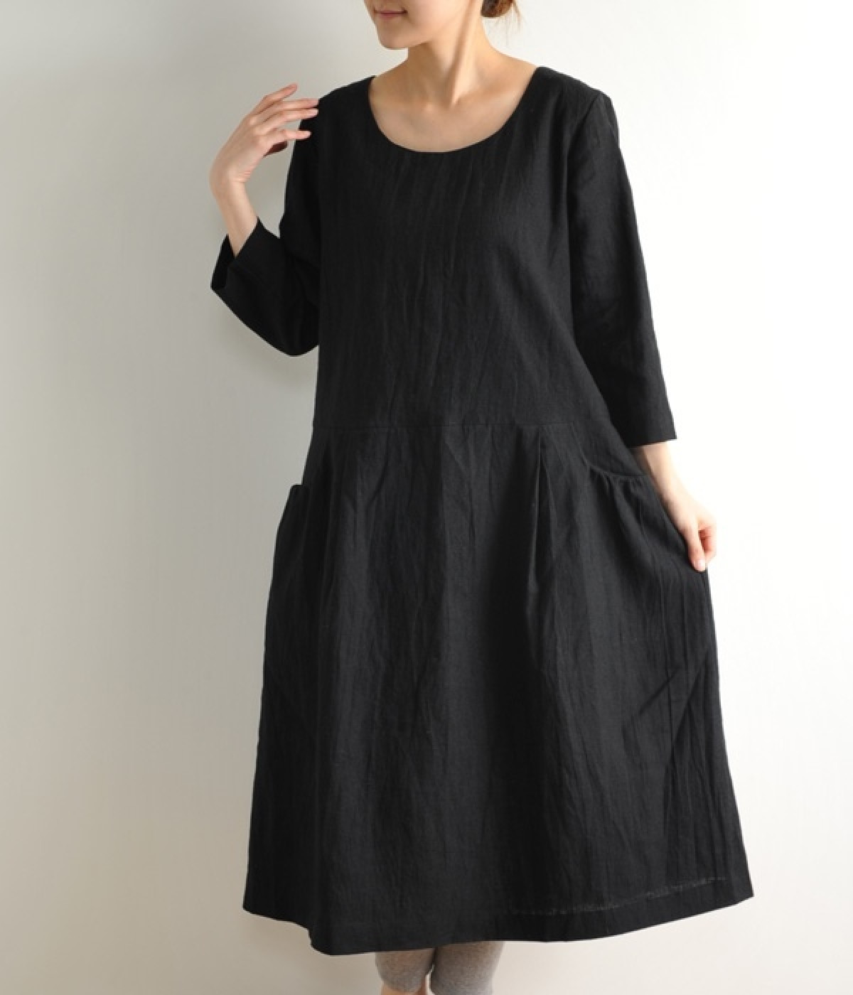シルクプロテイン加工リネンワンピース(ブラック-ONESIZE)