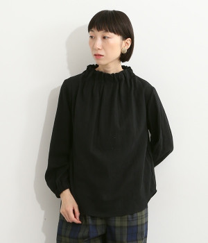 ダブルガーゼゴム入りタックネックブラウス(ブラック-ONESIZE)