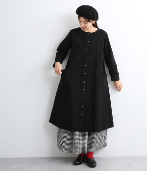 前開きラウンドカラーワンピース(ブラック-ONESIZE)