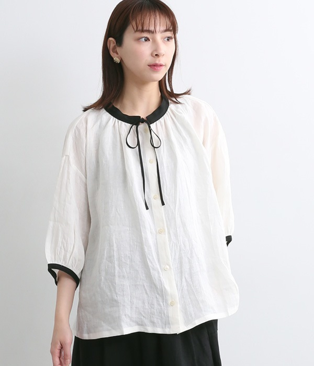 フレンチリネンスタンド襟リボン付きバイカラーブラウス(オフホワイト×ブラック×ブラック-ONESIZE)