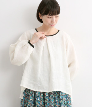 東炊きリネンバイカラーパイピングタックブラウス(オフ-ONESIZE)