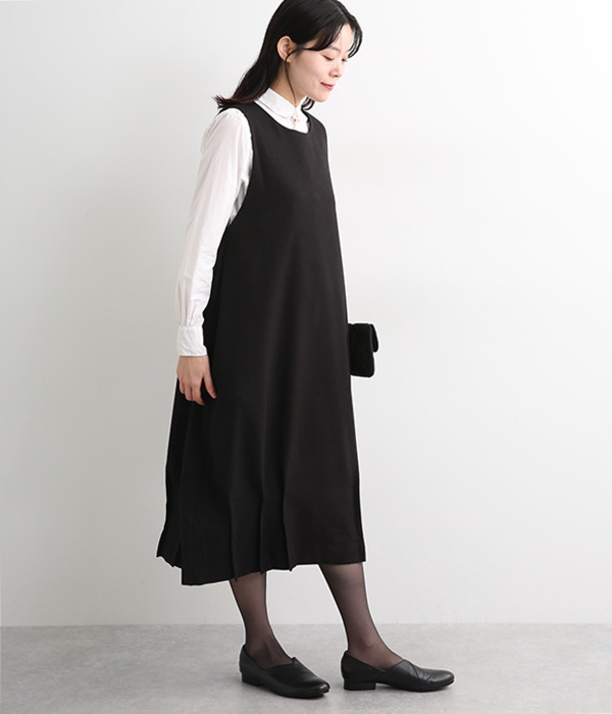 フォーマル裾タックコクーンワンピース(ブラック-ONESIZE)
