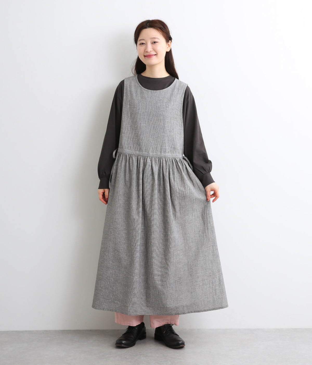 コットンリネンエプロンワンピース｜nous rendent heureux（ヌーランド