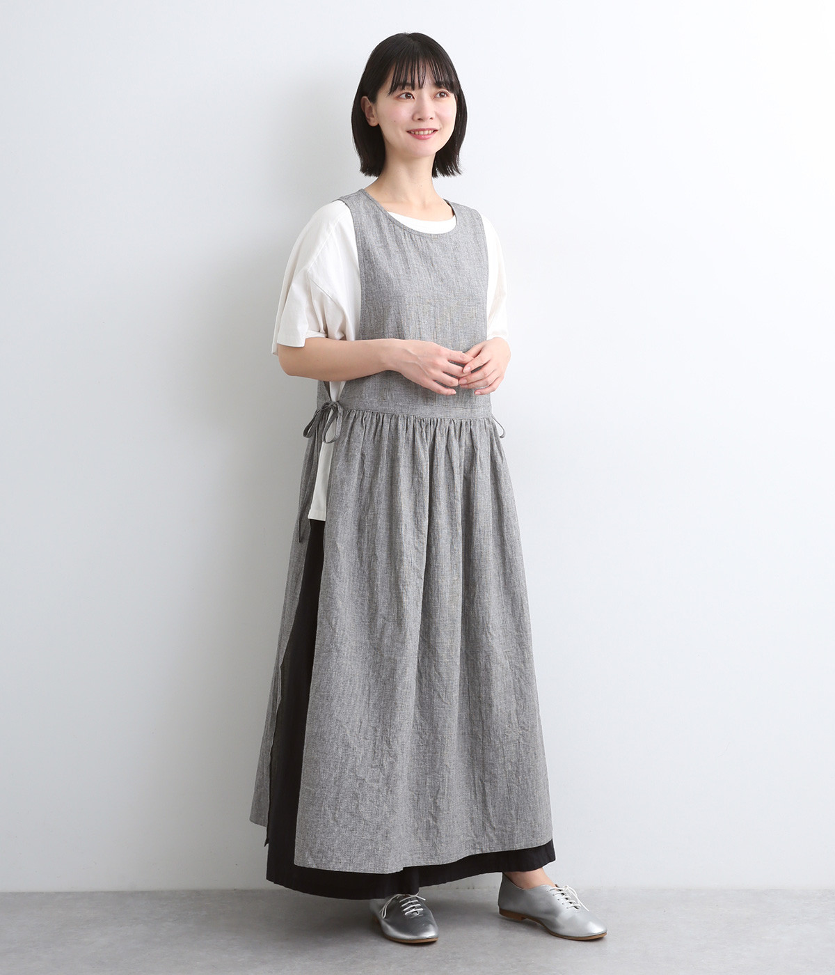 コットンリネンエプロンワンピース｜nous rendent heureux（ヌーランド