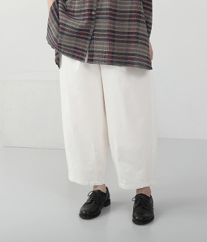 チノクロップドサーカスパンツ(ホワイト-L)