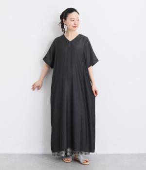 軽やかVネック半袖ワンピース(ブラック-L)
