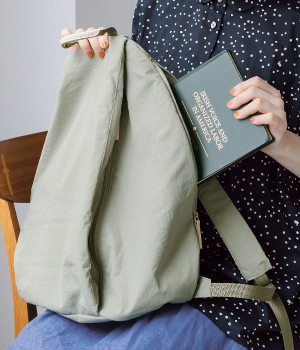 ライト　ナイロンリュック/E7485(サンドカーキ-ONESIZE)